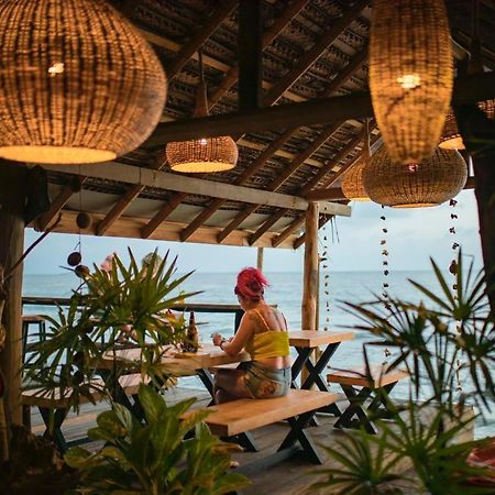 Backpack Beach Hostel & Reggae Bar Bussa Екстериор снимка