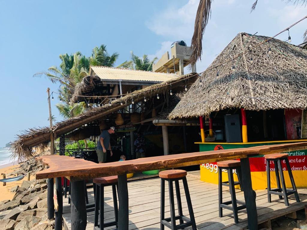 Backpack Beach Hostel & Reggae Bar Bussa Екстериор снимка