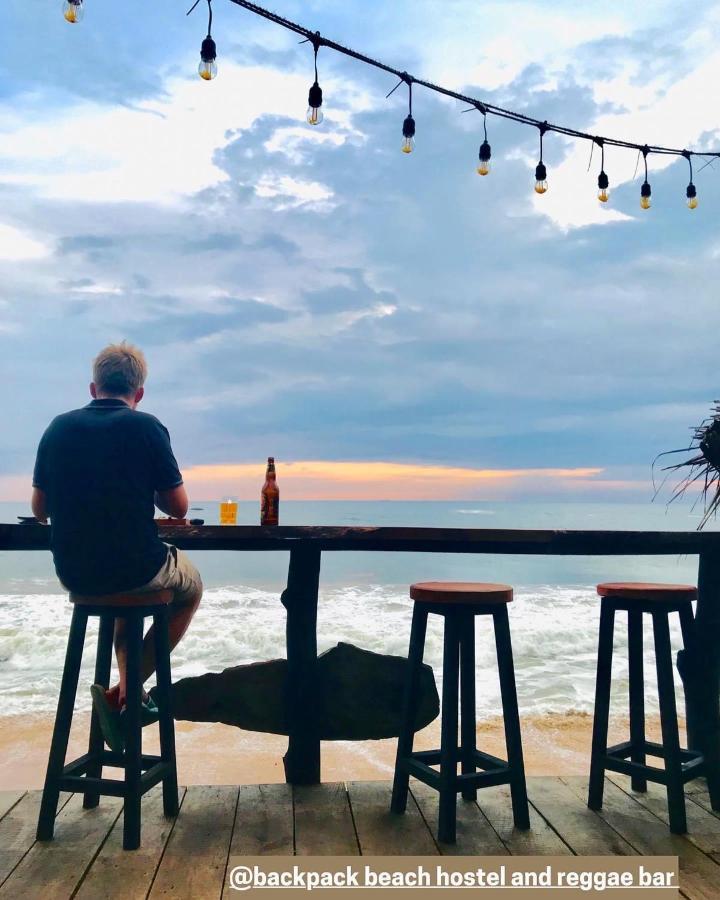 Backpack Beach Hostel & Reggae Bar Bussa Екстериор снимка