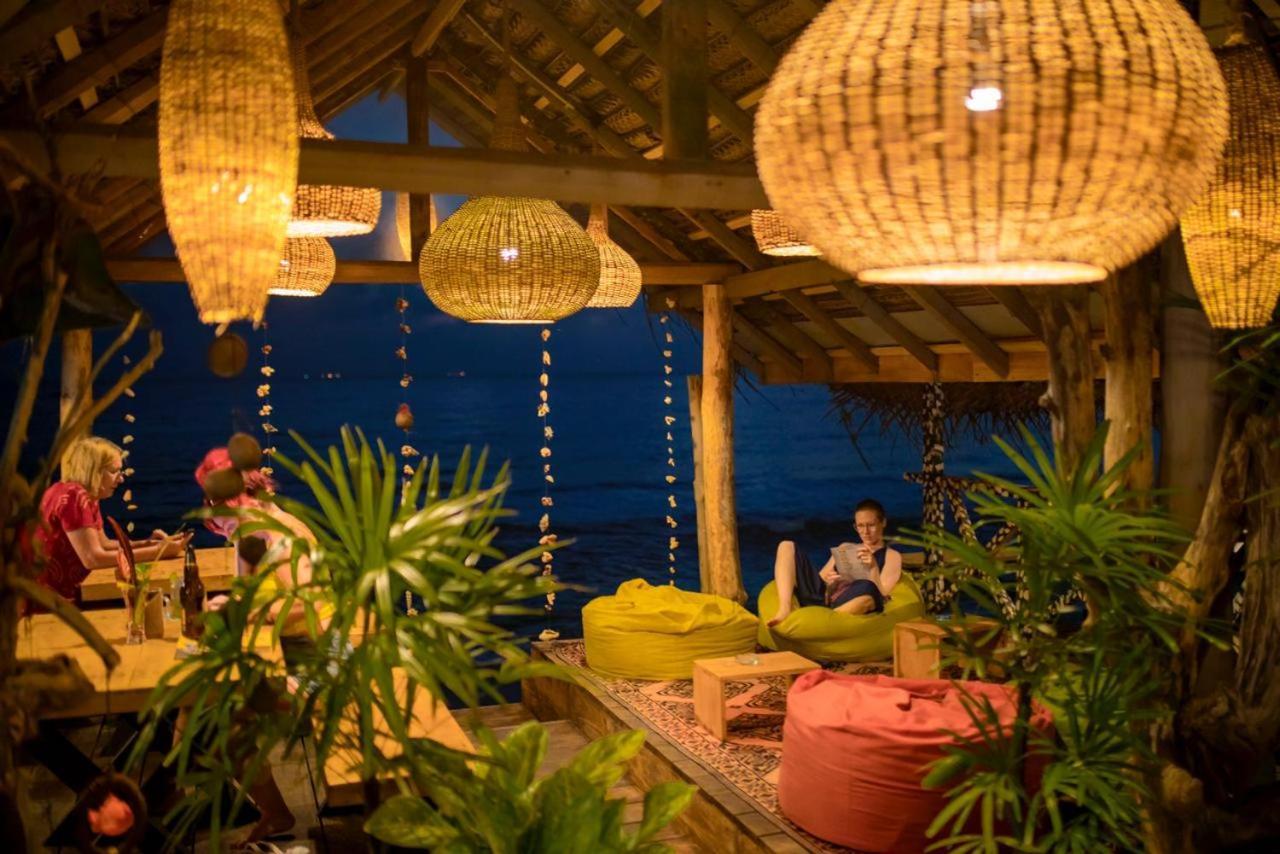 Backpack Beach Hostel & Reggae Bar Bussa Екстериор снимка
