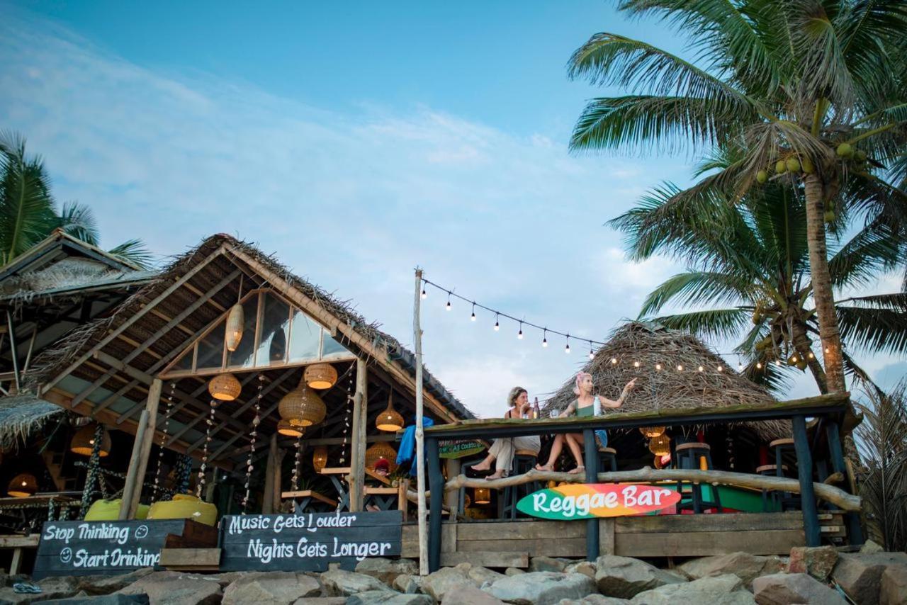 Backpack Beach Hostel & Reggae Bar Bussa Екстериор снимка