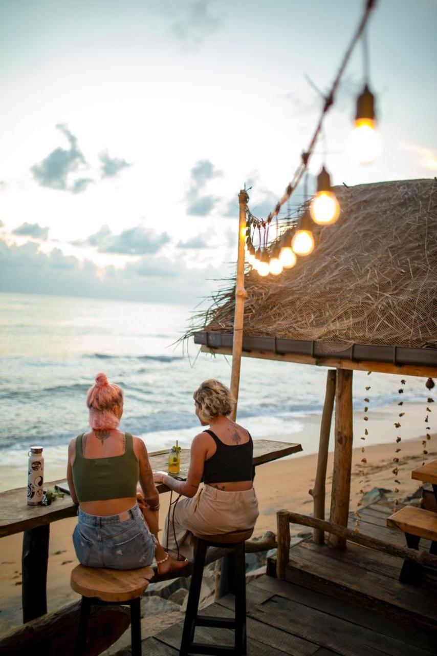 Backpack Beach Hostel & Reggae Bar Bussa Екстериор снимка