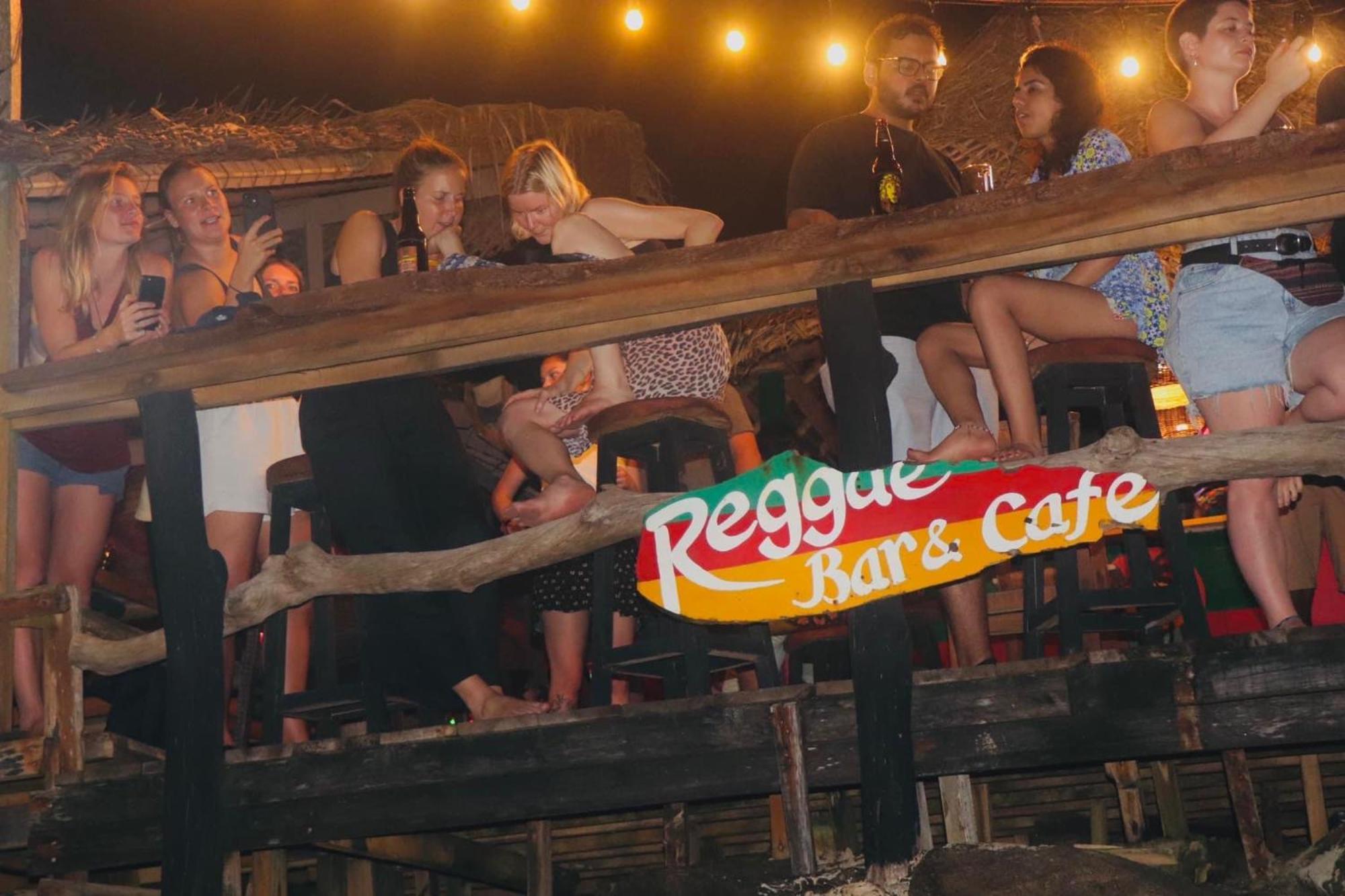 Backpack Beach Hostel & Reggae Bar Bussa Екстериор снимка